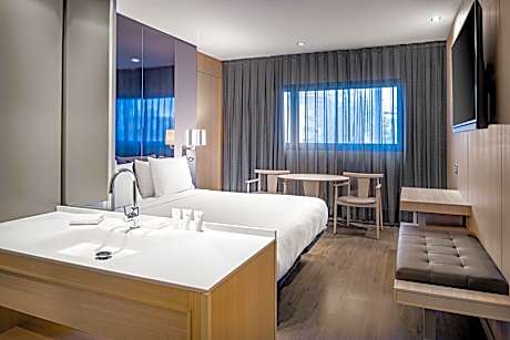 Standard Room, 1 King Bed, Non Smoking