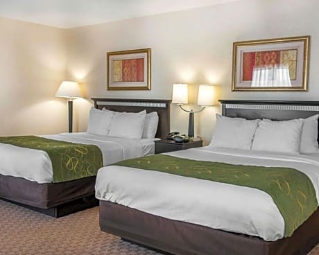 Queen Suite with Two Queen Beds - Non-Smoking