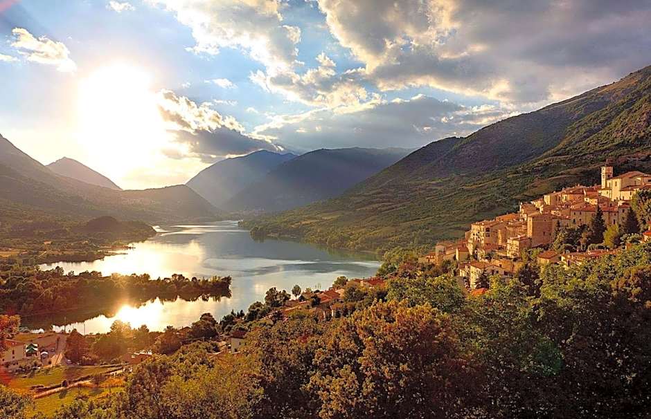 HOTEL HOLIDAYS a Barrea - Natura, Relax e Benessere nel Parco d'Abruzzo