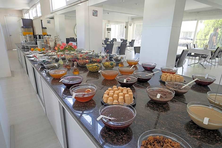 Ayapam Hotel