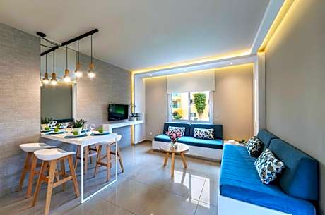 Apartment with Garden View