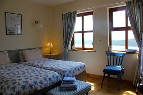 Double or Twin Room with Sea View