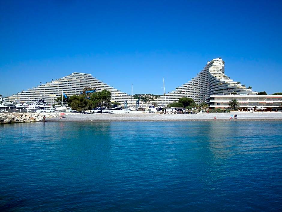 Mercure Villeneuve Loubet Plage
