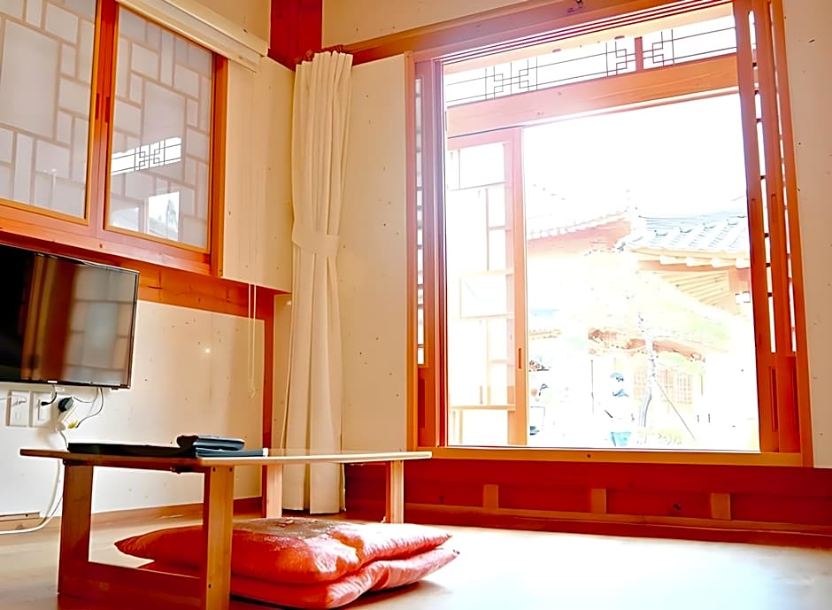 Hwangnamkwan Hanok Guesthouse