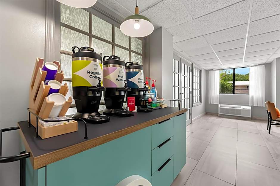 Spark by Hilton Biloxi Ocean Springs