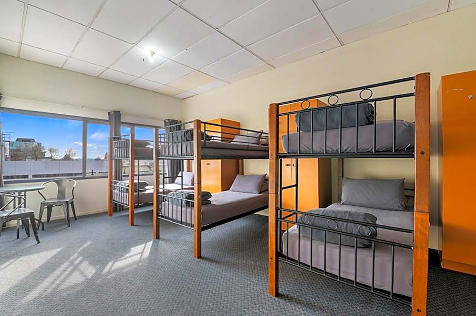 Rock Solid Backpackers Rotorua