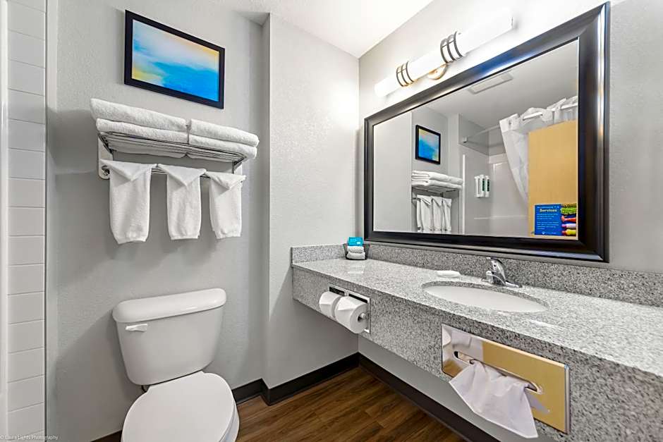 Home Inn and Suites Lloydminster