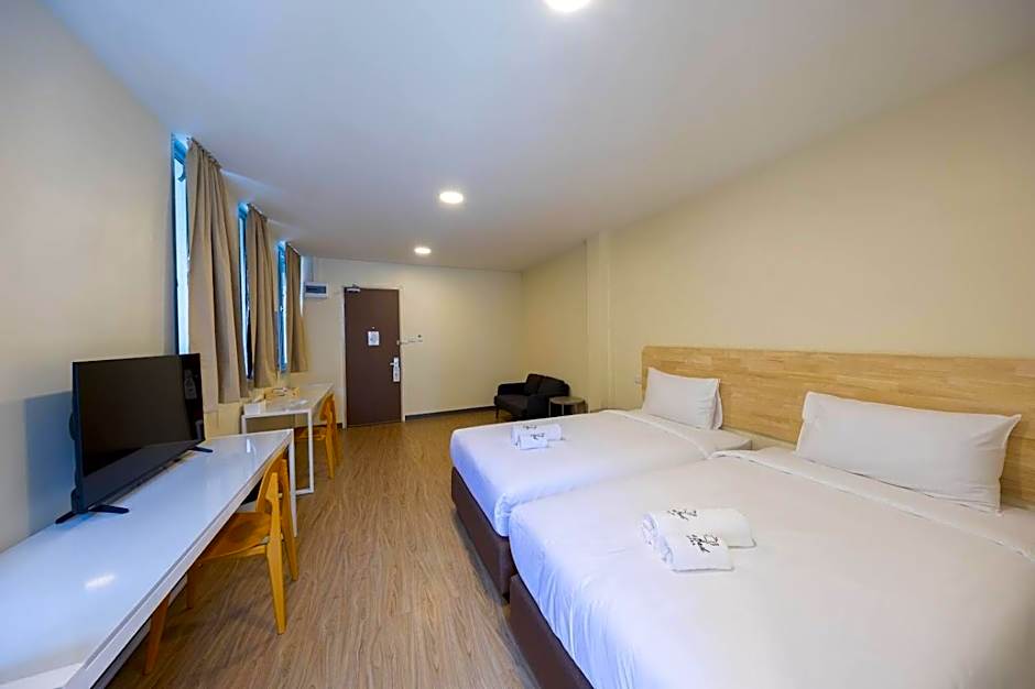 Fine Bed Hotel