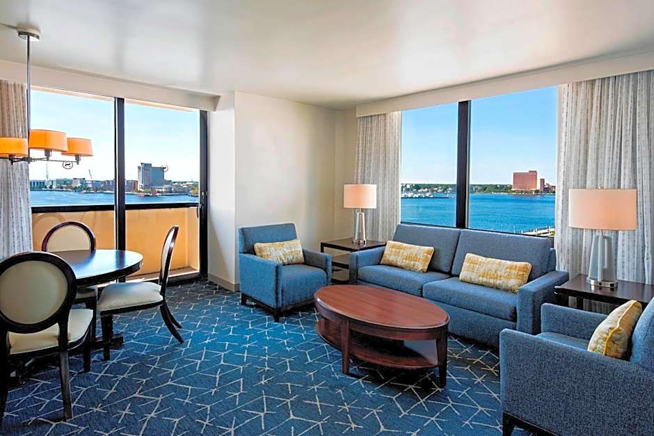 Sheraton Norfolk Waterside Hotel