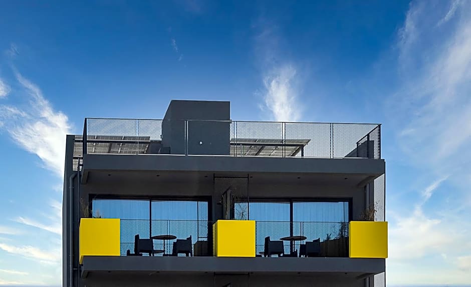 3 Pines Design Living