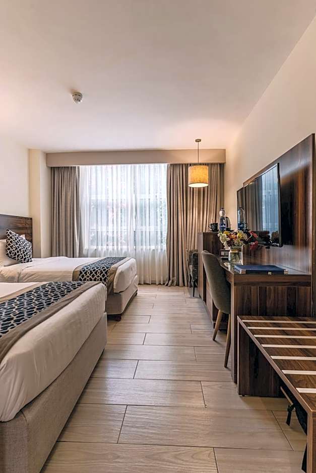 Lacosta Hotel