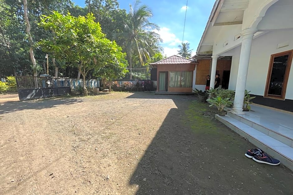 Hotel O Homestay Srikandi Pulau Merah BeachNearPantai Pancer