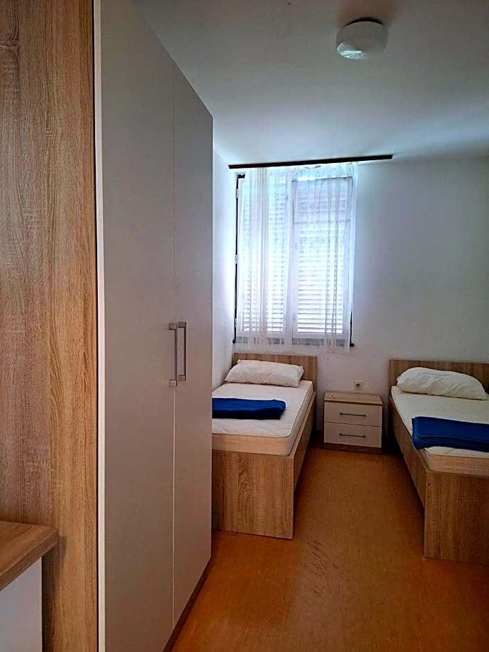 Youth Hostel Pinesta