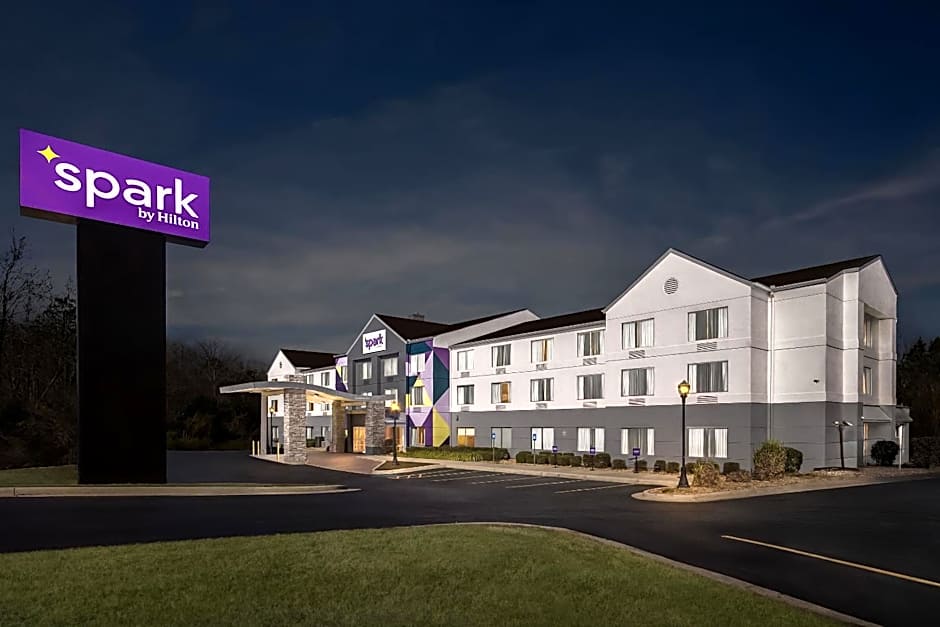 Spark by Hilton Macon North