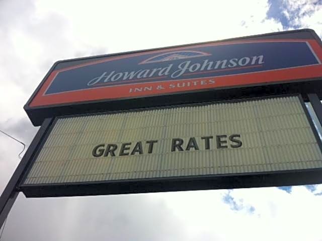 Howard Johnson Inn & Suites Tacoma Near McChord AFB – Tacoma, WA