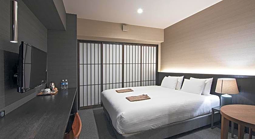 Hotel Ninja Black