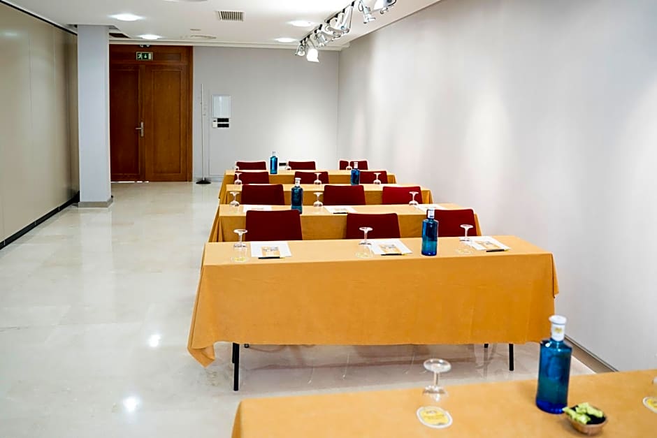 Hotel Sercotel Tres Luces