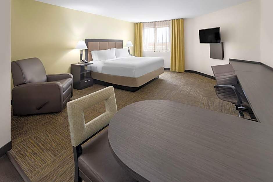 Photo 1 of 1 of Studio 1 Queen Bed Suite, Mobility Accessible, Bathtub