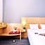Ibis Como