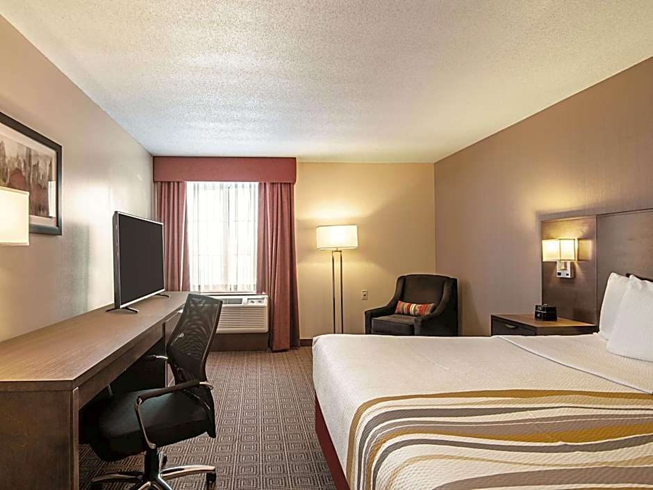La Quinta Inn & Suites by Wyndham Vancouver Airport