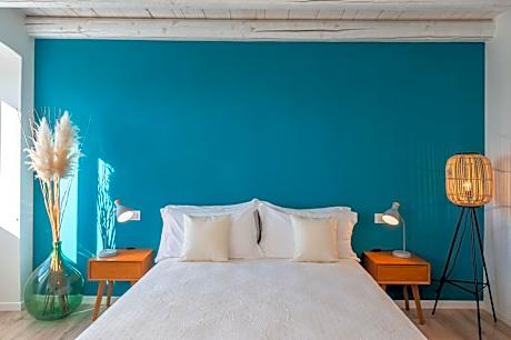 Apartment with Mountain View