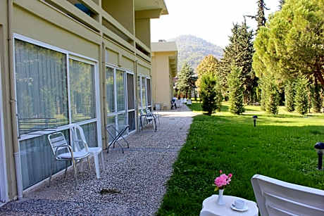 Junior Suite with Garden View