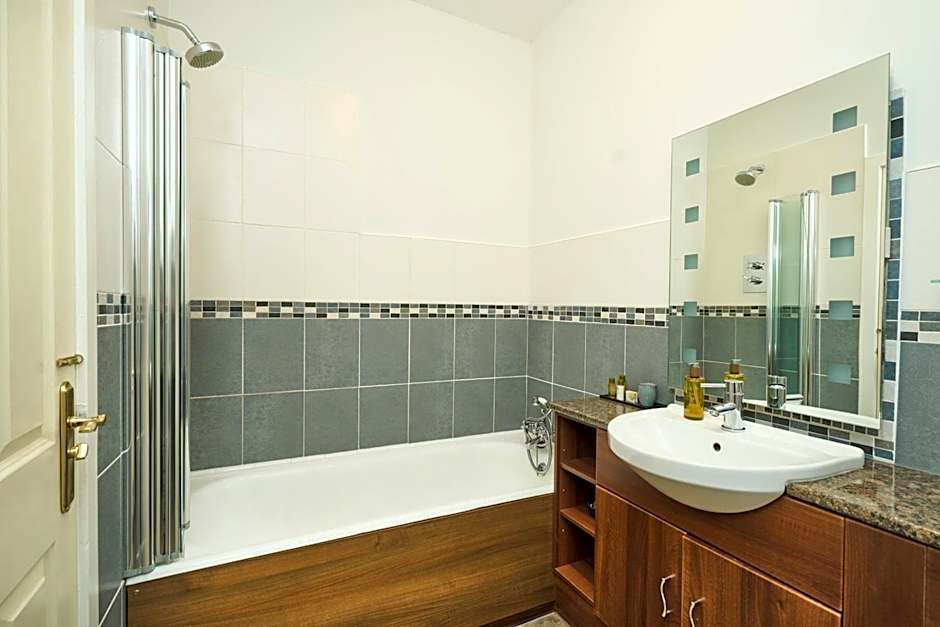 Stage House Bed & Breakfast