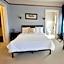 The Kings Throne Inn and Guest House