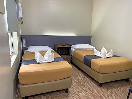 Standard Twin Room with Shared Bathroom