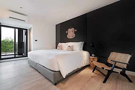 Deluxe Connecting Room