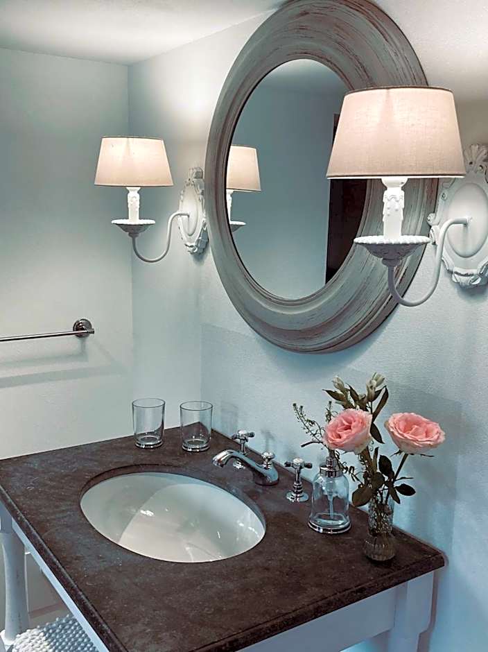 Casa Pasch - Boutique Bed and Breakfast in Cumpadials