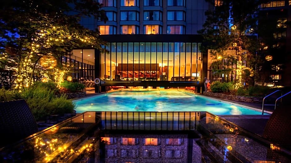 Four Seasons Hotel Vancouver (CLOSED)
