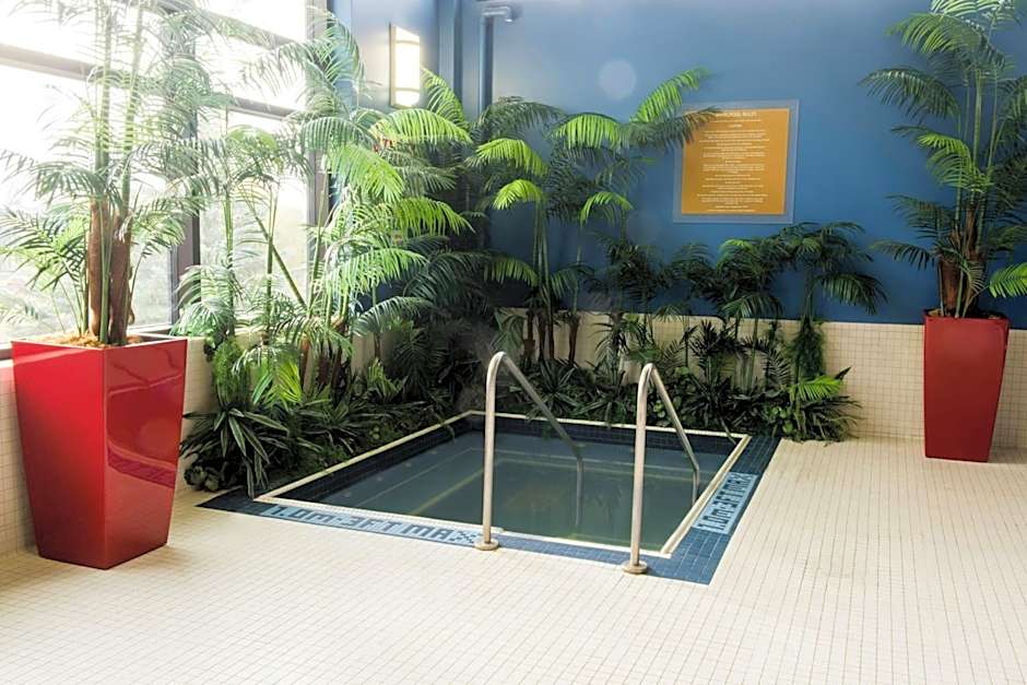 Four Points By Sheraton Winnipeg South