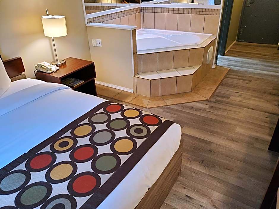 Super 8 by Wyndham Duncan