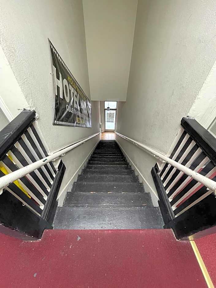 Hollywood Highland Hotel And Hostel – Hollywood, CA