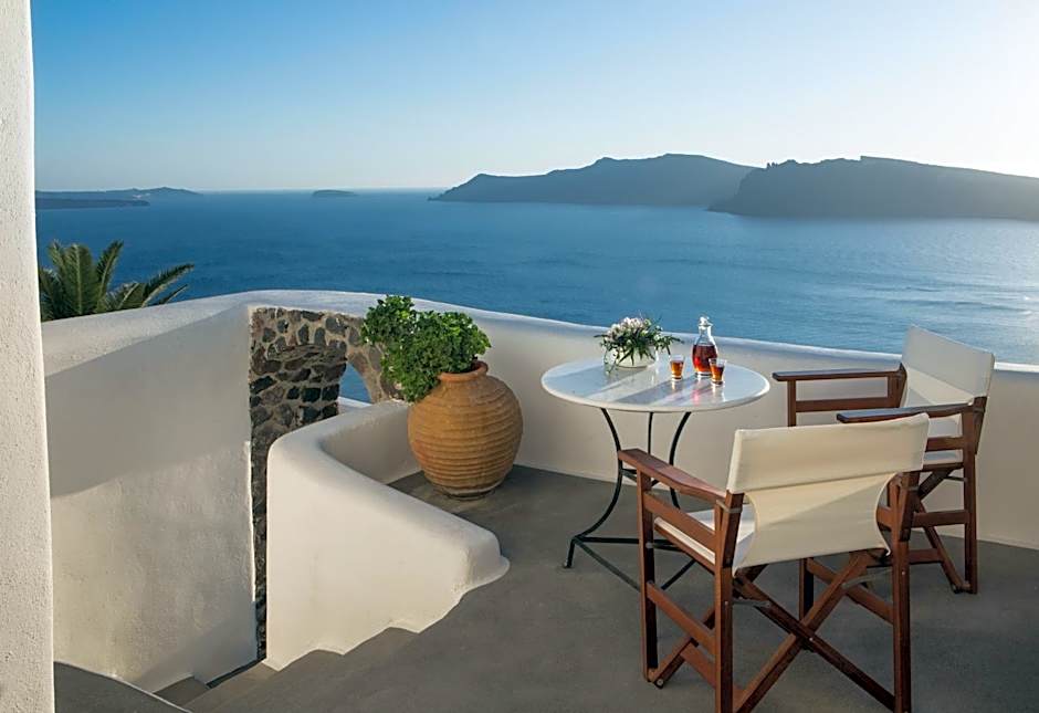 Perivolas Hotel