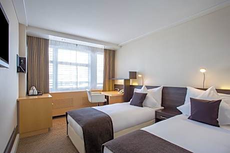 Standard Room with Two Single Beds