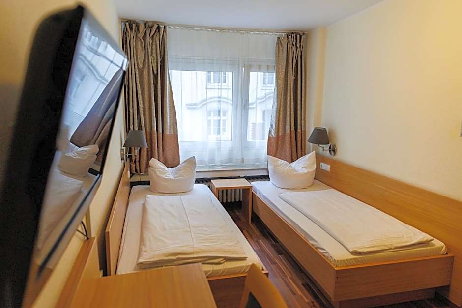 Photo 1 of 4 of Economy 2 Beds