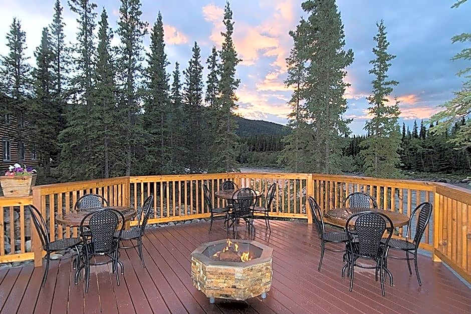 Denali Park Village