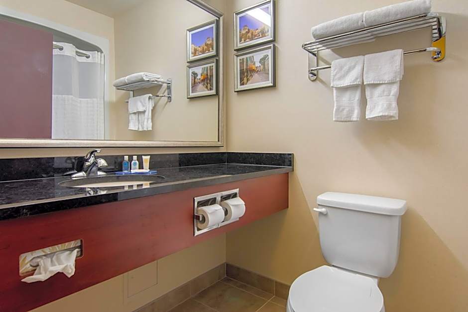 Comfort Inn & Suites