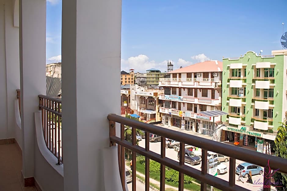 Island Paradise Inn