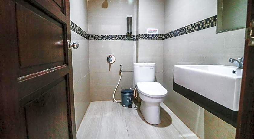 RedDoorz Plus near Universitas Negeri Makassar