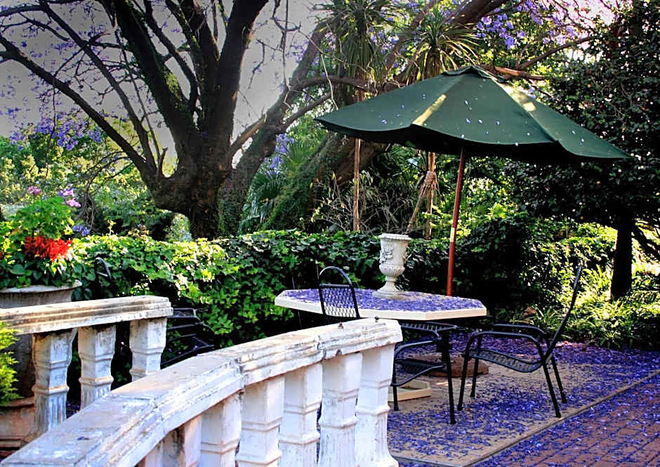 Amper Bo Guest House