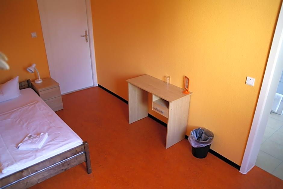 Happy go Lucky Hotel  Hostel