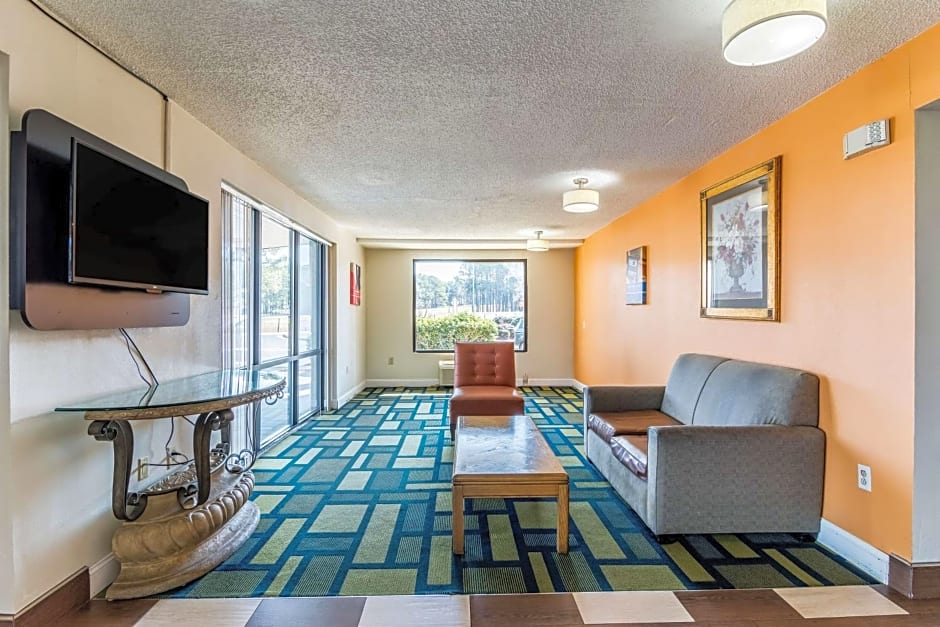 Motel 6-Kenly, NC