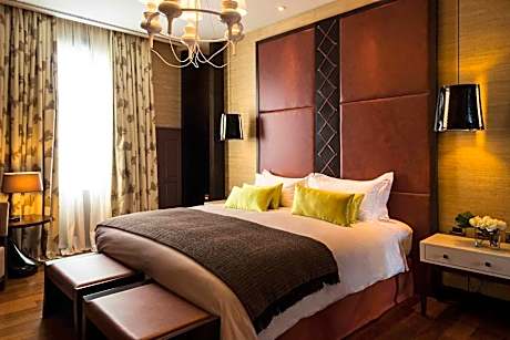 Imperial Suite with One King Bed and View