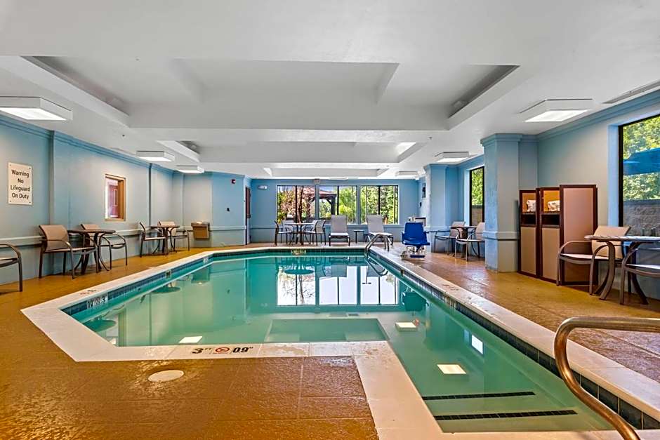 Holiday Inn Express & Suites Maumelle By IHG