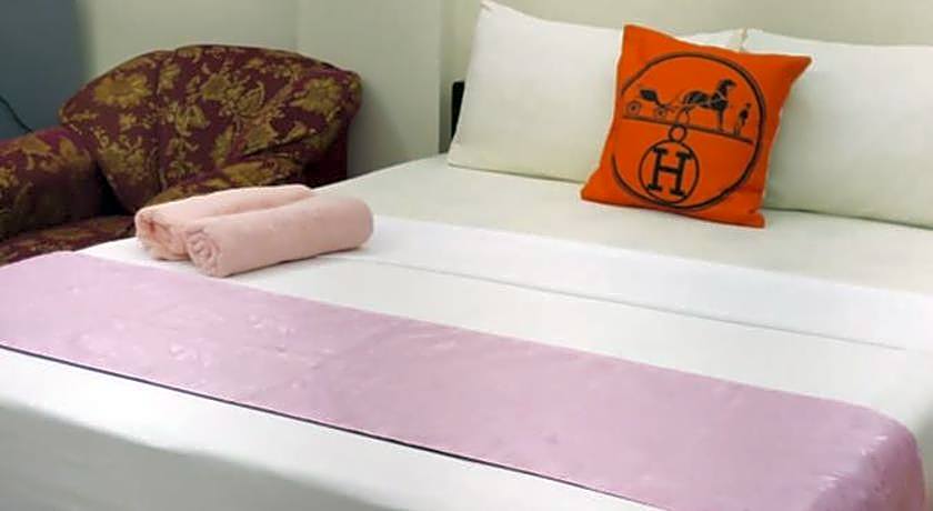 ALTHEA BIRDS NEST INN