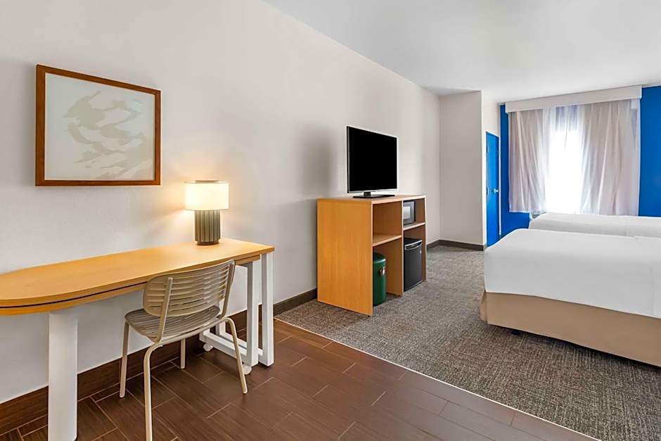 Spark by Hilton Pearland