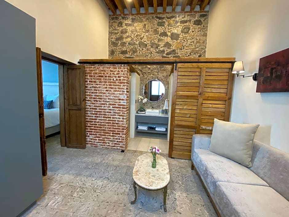 Milo Collection Hotel